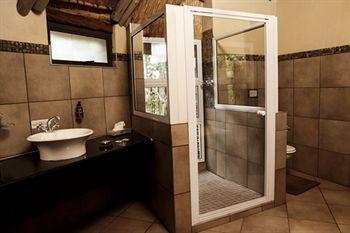 Gwahumbe Game & Spa Mid Illovo Екстериор снимка